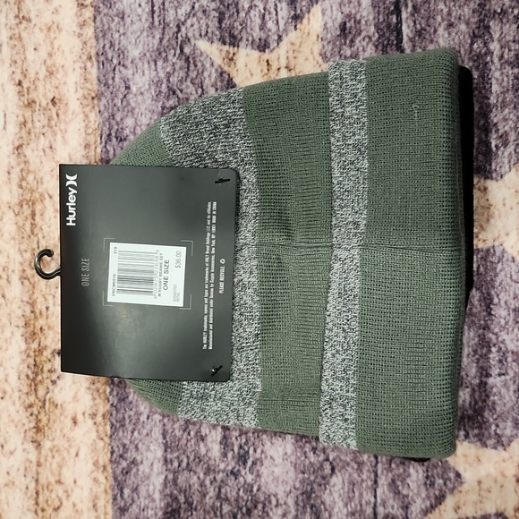 NWT Hurley 2 pack beanie set - Picture 4 of 5